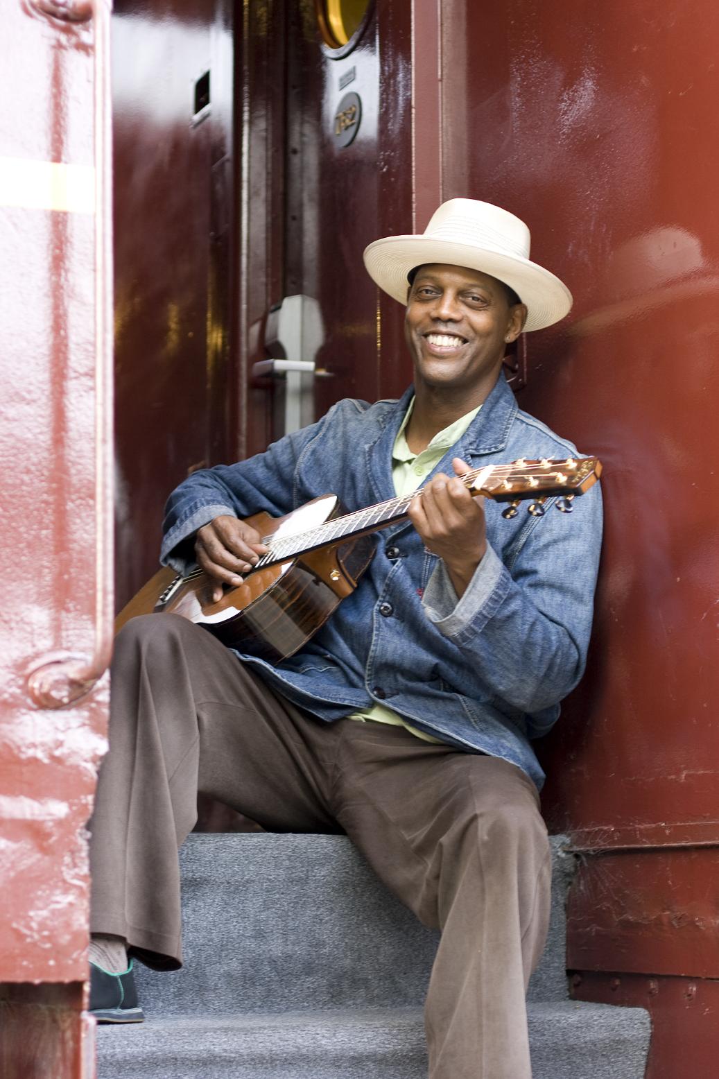 Eric Bibb